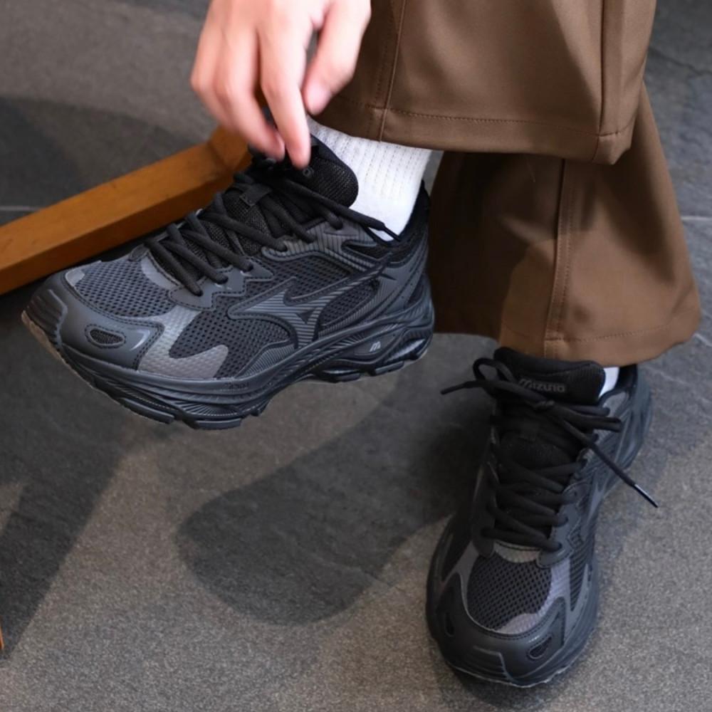 미즈노 레이서 S 올블랙 홀로그램 남녀공용