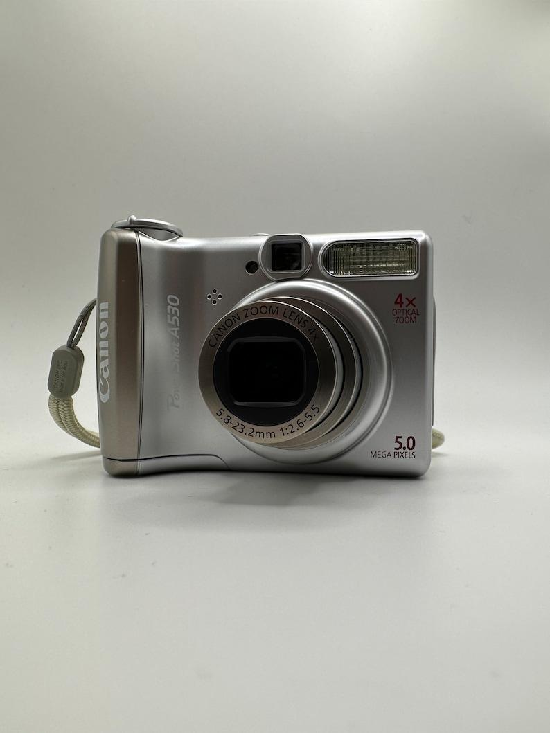 빈티지 캐논 파워샷 A530 5.0메가픽셀 디지털 카메라 실버 4배 줌 거의 새 상품 - 테스트 진행됨 | 인생의 순간을 스타일로 포착