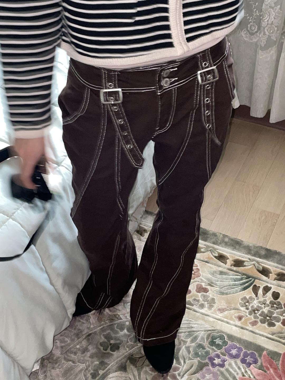 dark brown boots cut