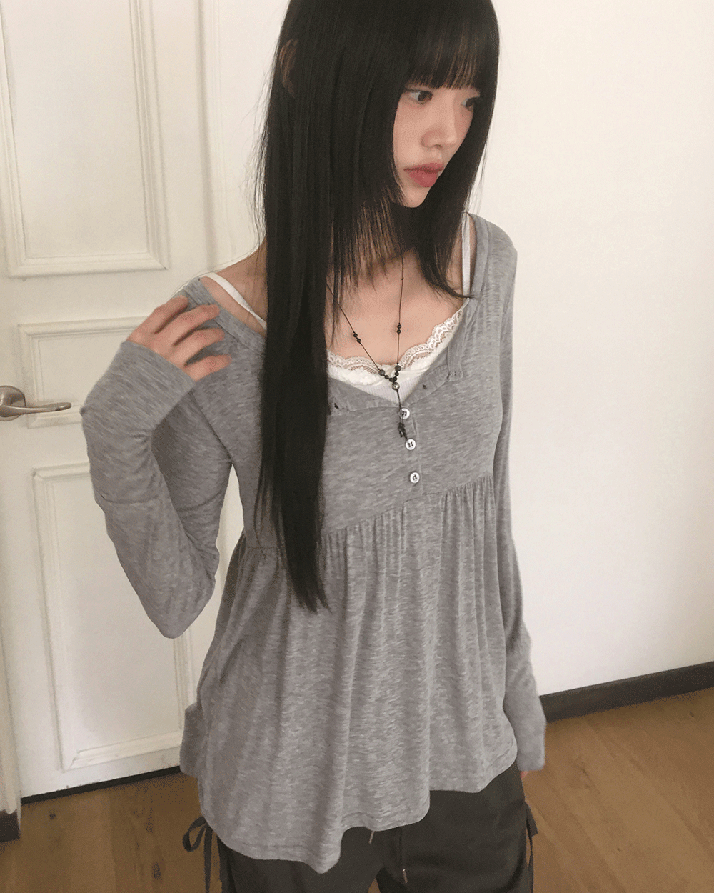 원더원더 호시브 버튼 셔링 레이어드 긴팔 티셔츠