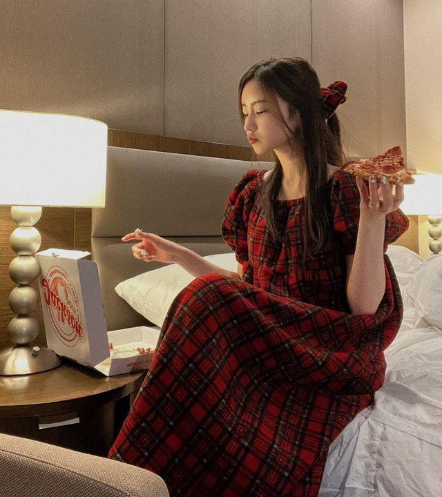 홈파티[당일출고] [인기/곱창밴드증정] 눈꽃 홀리데이 프린세스 우정 반팔퍼프 원피스 수면파자마 /국내제작/예쁨주의/트윈잠옷/트윈/홈파티룩/수면잠옷/수면원피스/임산부추천/오프숄더잠옷/반팔수면원피스