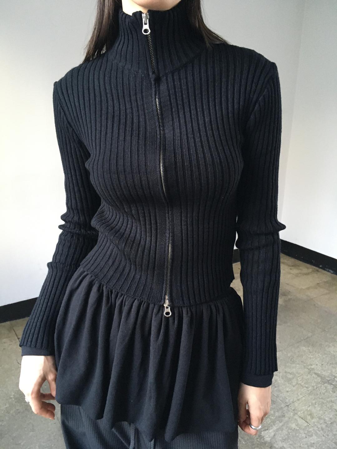 RIBBED ZIP-UP KNIT CARDIGAN [BLACK]