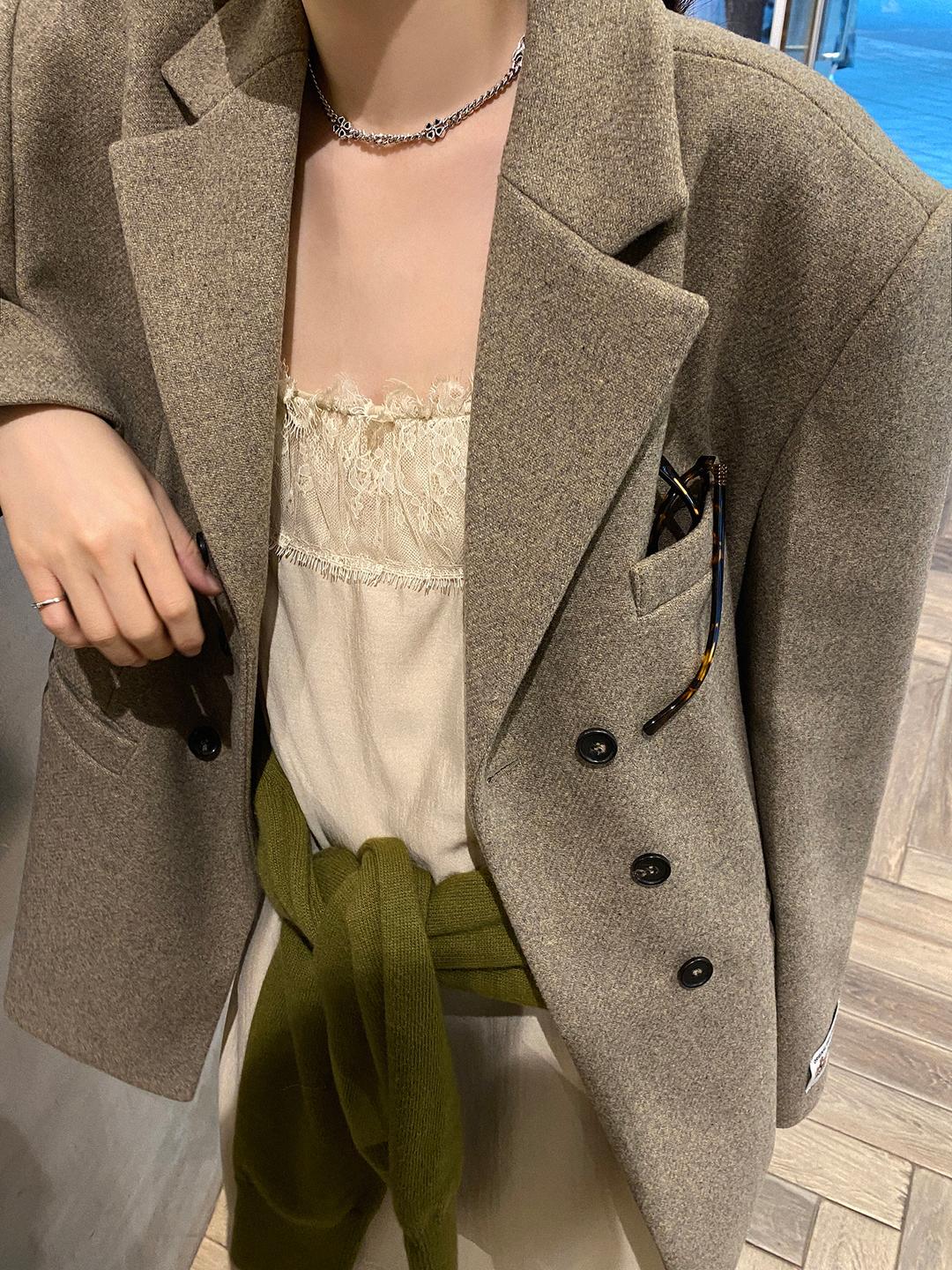 Fine wool half coat