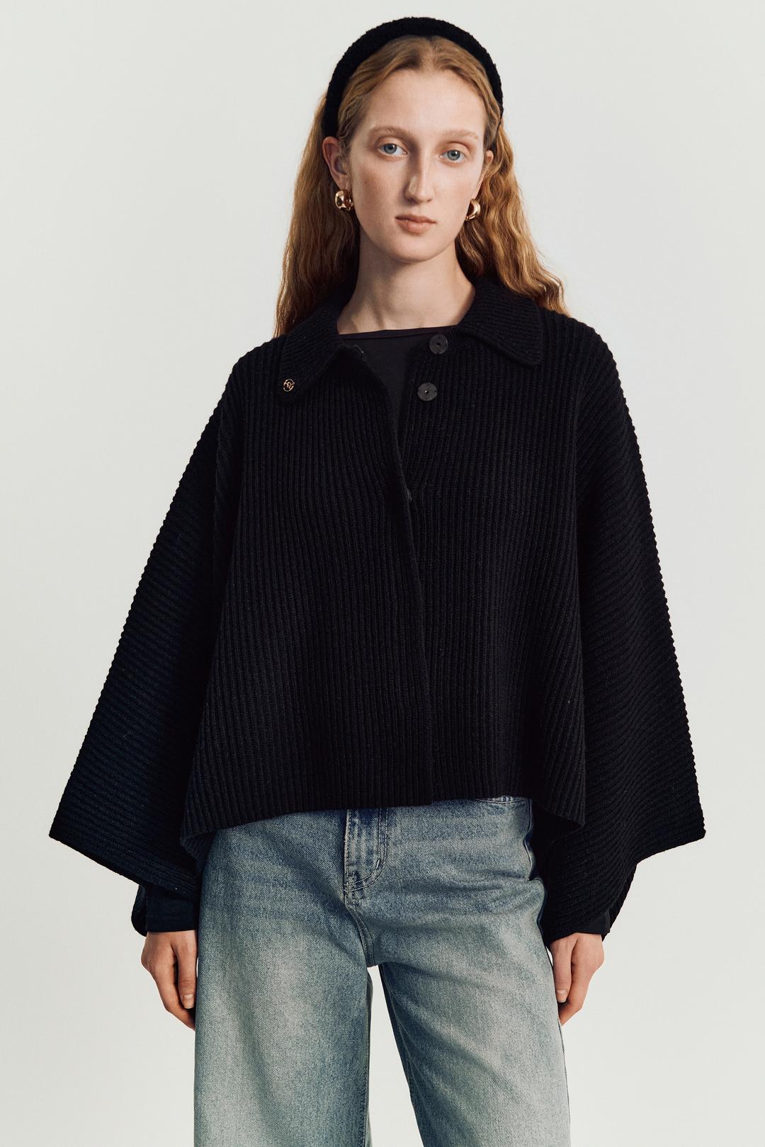 Roddie Cape Knit jacket _ Black