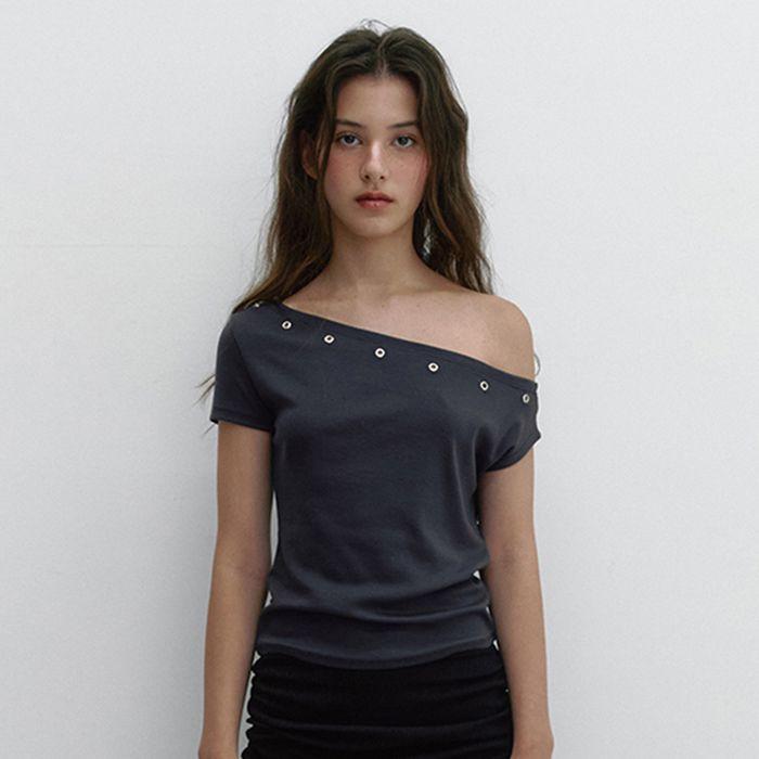 EYELET ONE SHOULDER T (NAVY)