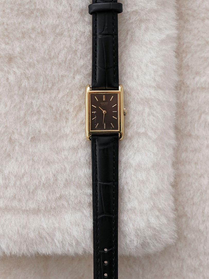 [Seiko] 1977 Dorothea Rectangular Gold Quartz Watch