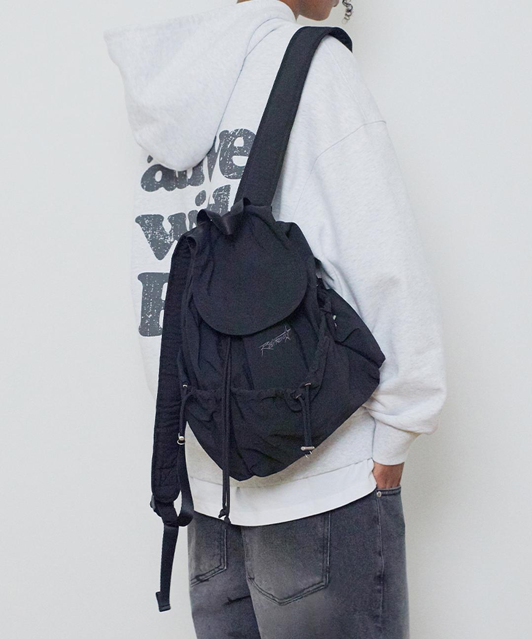 리트리버클럽 STRING MINI BACKPACK [BLACK]