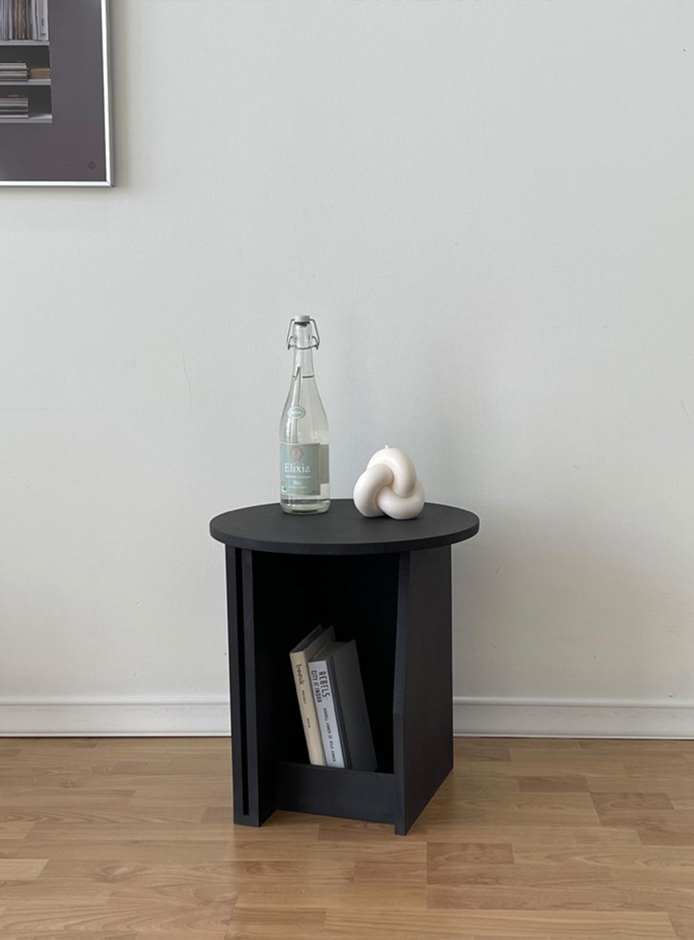 비대칭 라운드 협탁