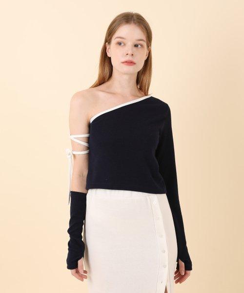 까트린(CATTLINE)  스트랩 오프숄더 워머 티셔츠 (네이비) - 사이즈 & 후기 | 무신사