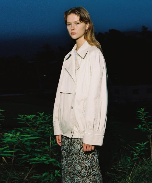 TWILL SHIRRING SHORT TRENCH JUMPER - CREAM