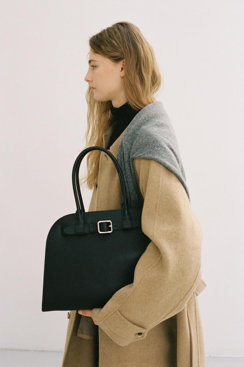 BUCKLE TOTE BAG BLACK