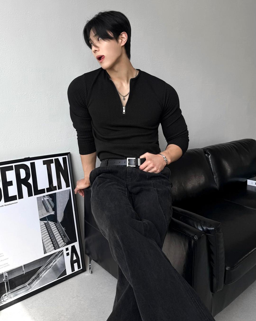 Balon 머슬핏 라운드 골지 지퍼 긴팔 티셔츠