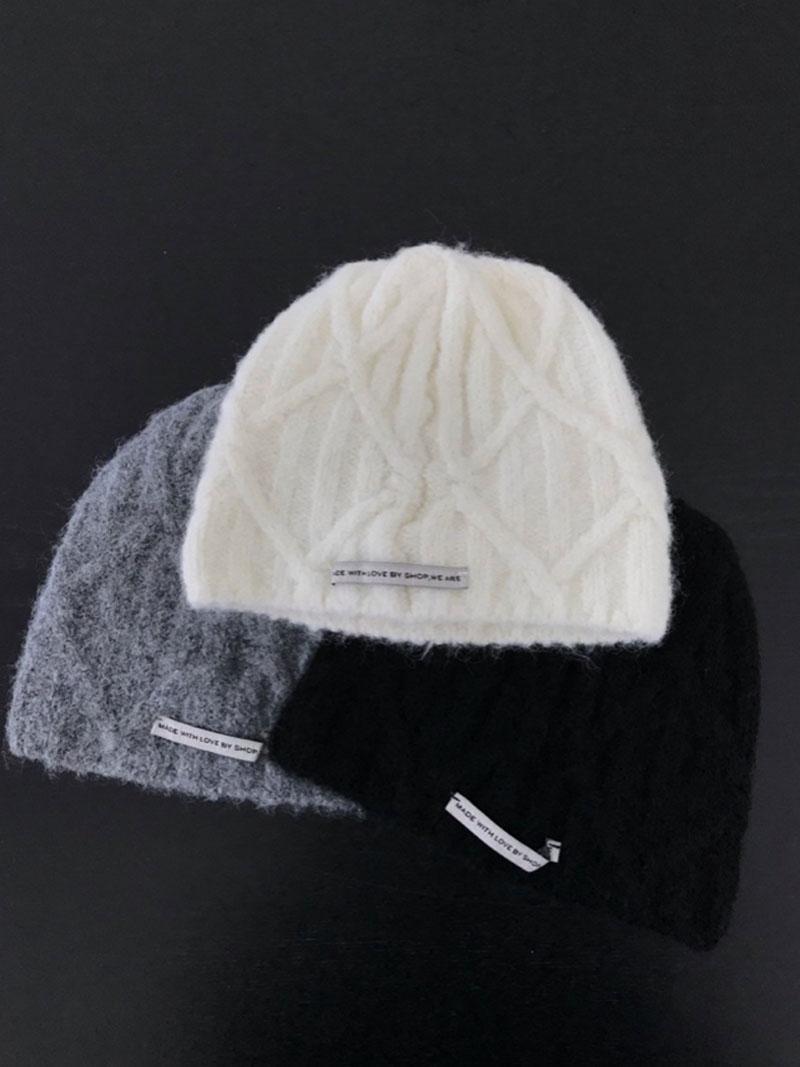 느루아 위아 울 겨울 여성 꽈배기 꽈베기 라벨 케이블 니트 비니 (3col)