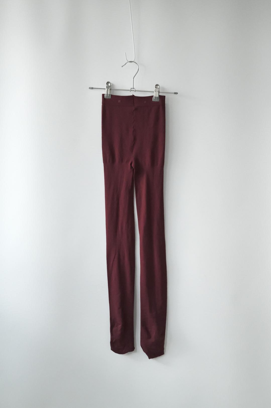 딥버건디 스타킹