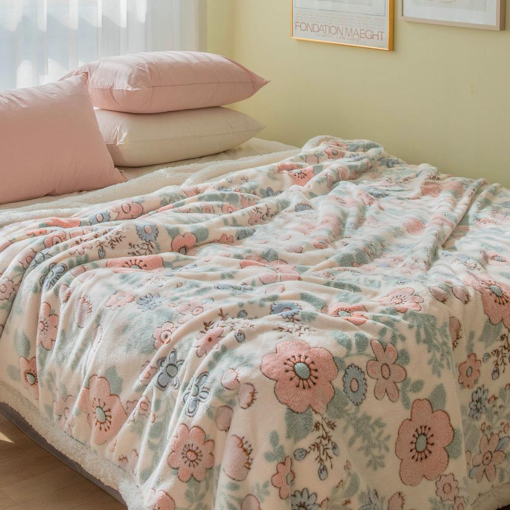 [시즌오프/균일가] 앨런 양털 장모 극세사 겨울 이불 겸 담요 (SS/QK겸용)