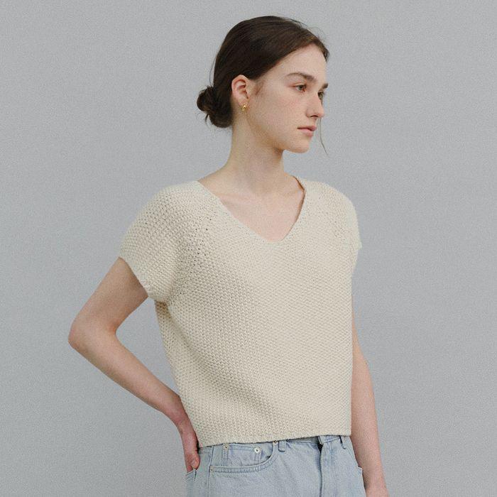 [2차 리오더] Cap sleeve V-neck knit_2colors