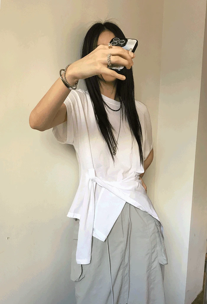 벨티드 하프 티셔츠