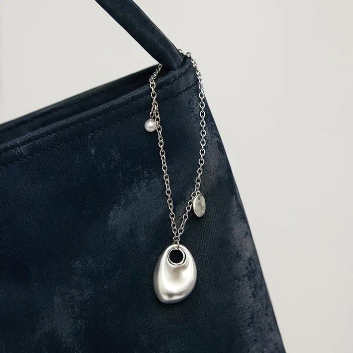 Larme Keyring _ Silver