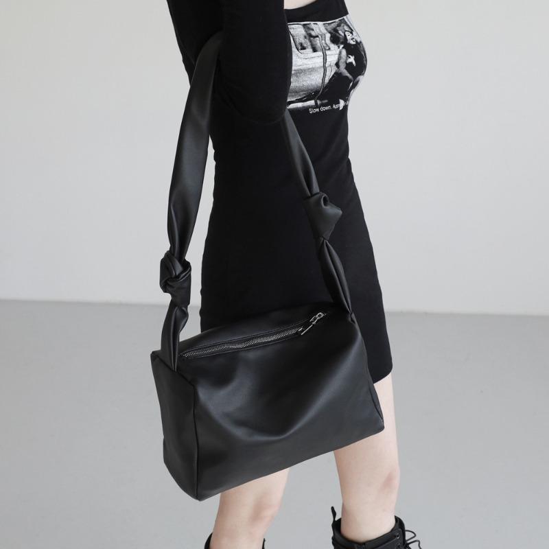 프리나 레더 숄더백