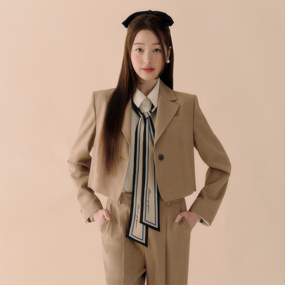 [케네스레이디] 배색 라인 로고 타이 블라우스(장다아 착용) EWSTNJ0300