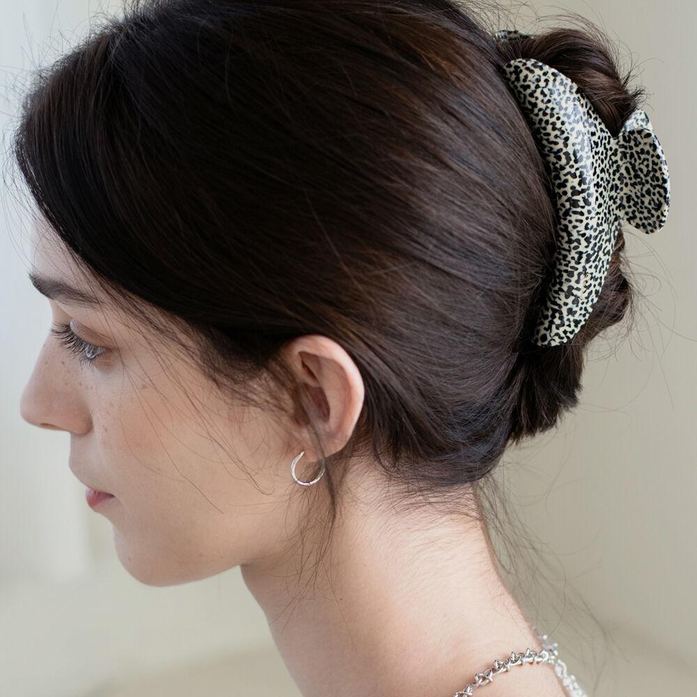 Crescent Hair Claw Clip (Minimal Black)