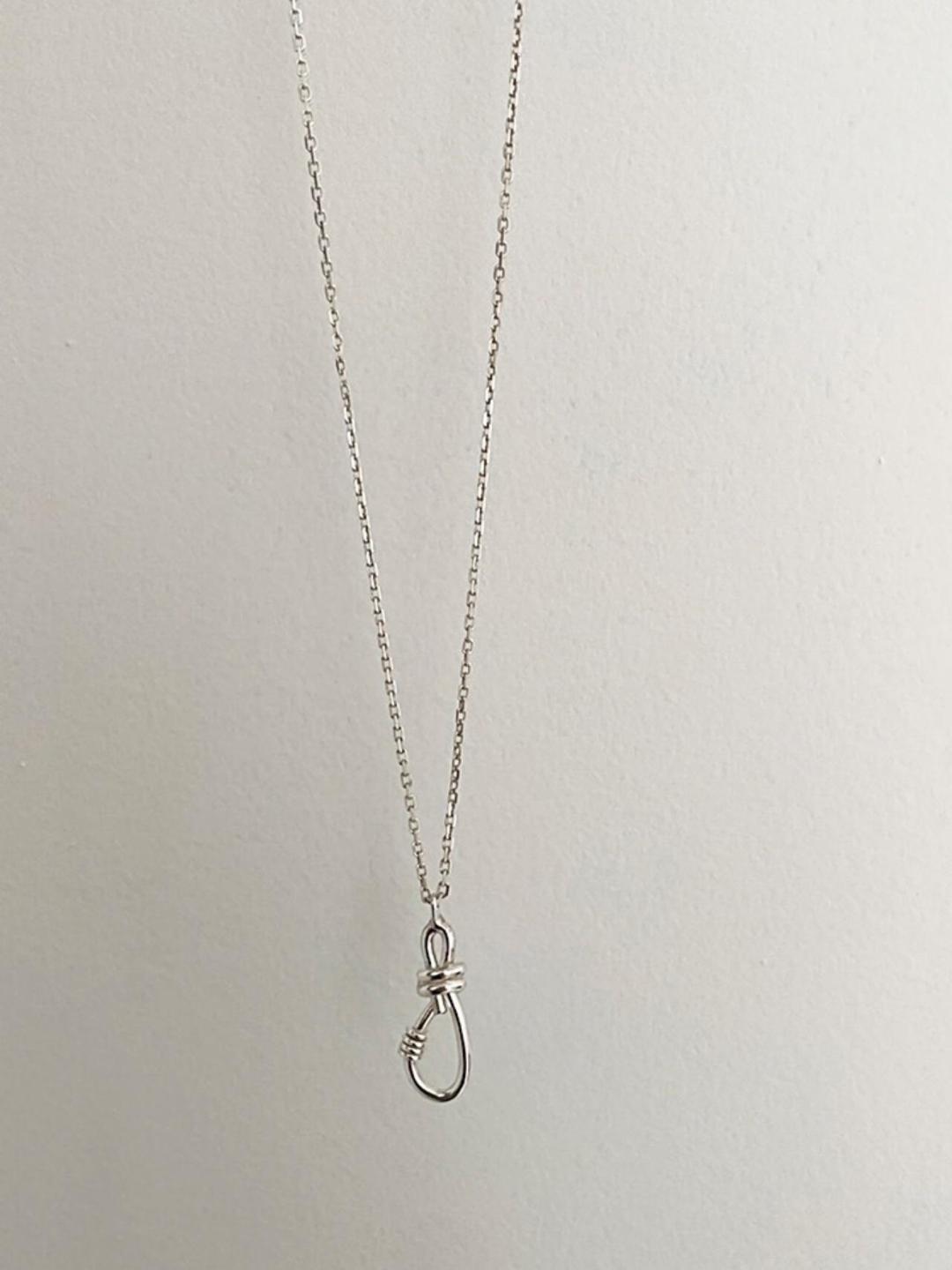 데얼즈 실버925 롱체인 매듭 팬던트 목걸이