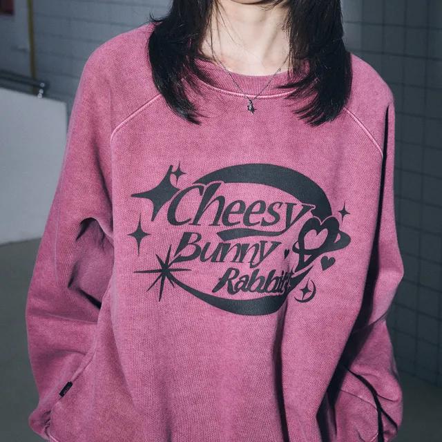 Cheesy Bunny 레글런 피그먼트 맨투맨 더스티핑크