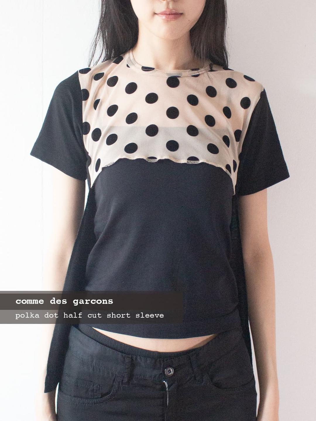 polka dot half cut short sleeve | 후루츠패밀리