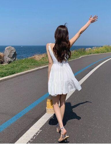 제니엘 [2color] 스완 양 브이 나시 플리츠 플레어 미니 원피스 휴양지