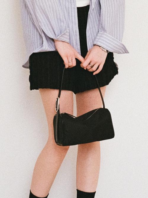 보 나일론 롤러백 블랙
