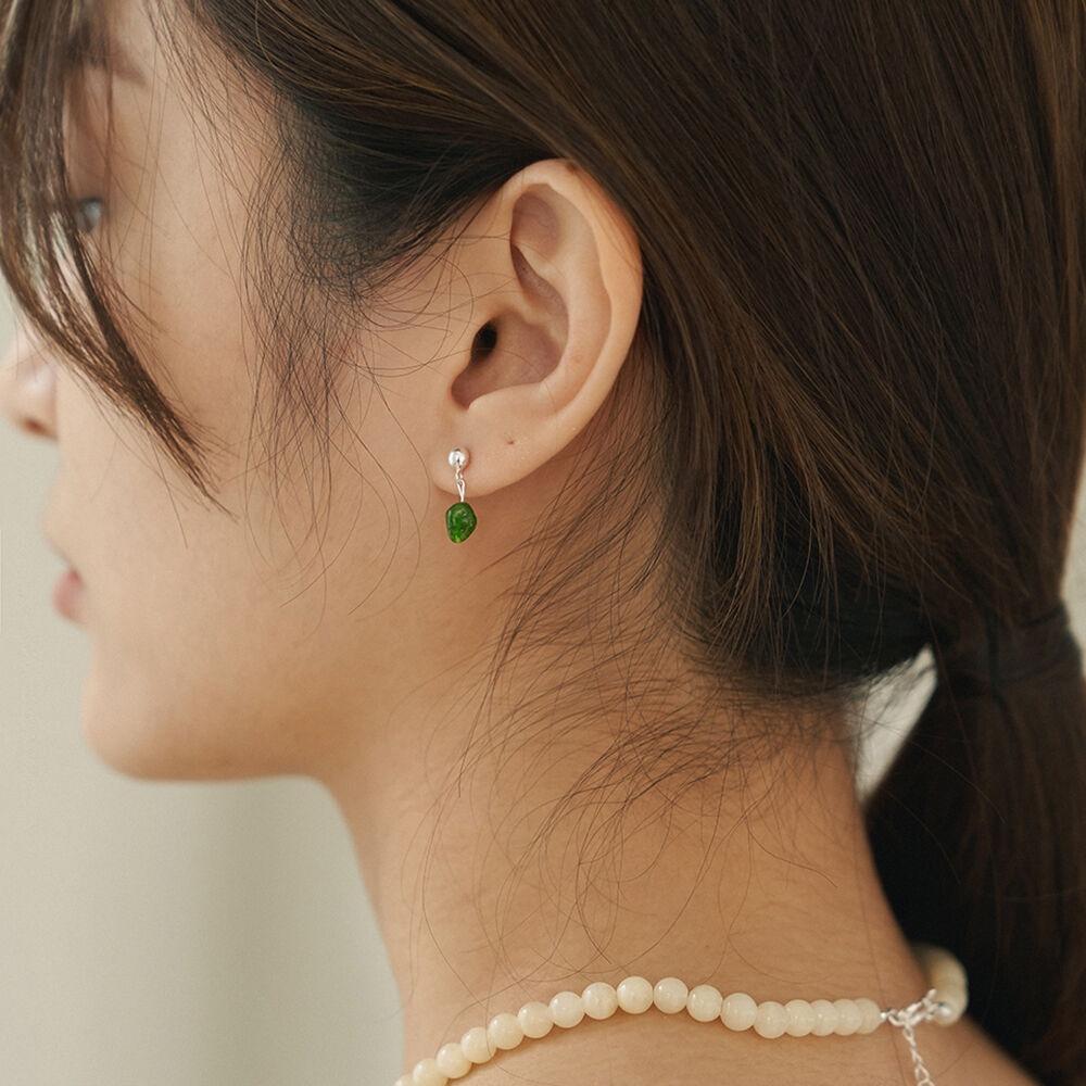 #Jade002 Green gemstone Eearing