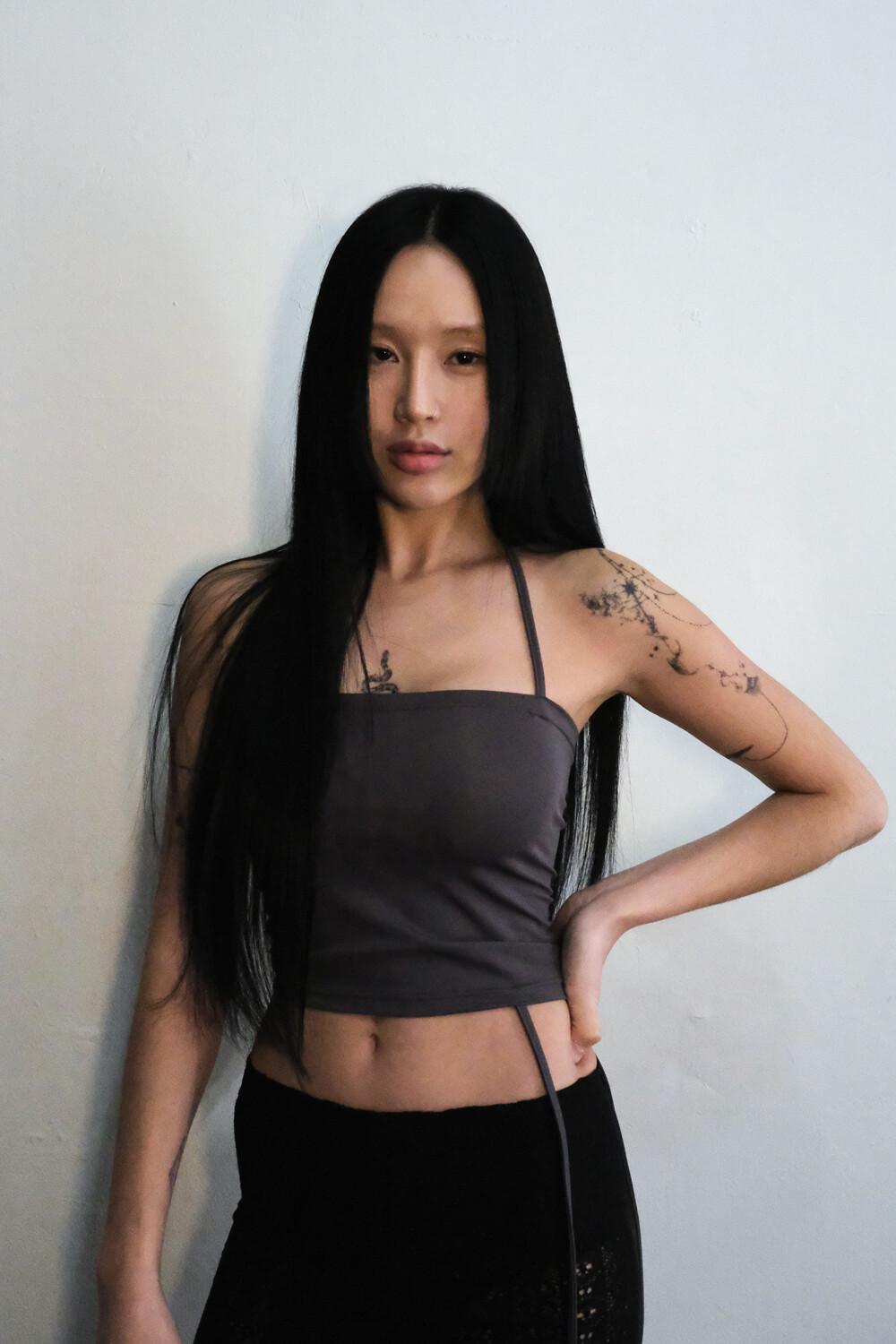 STRING TUBETOP [CHARCOAL]