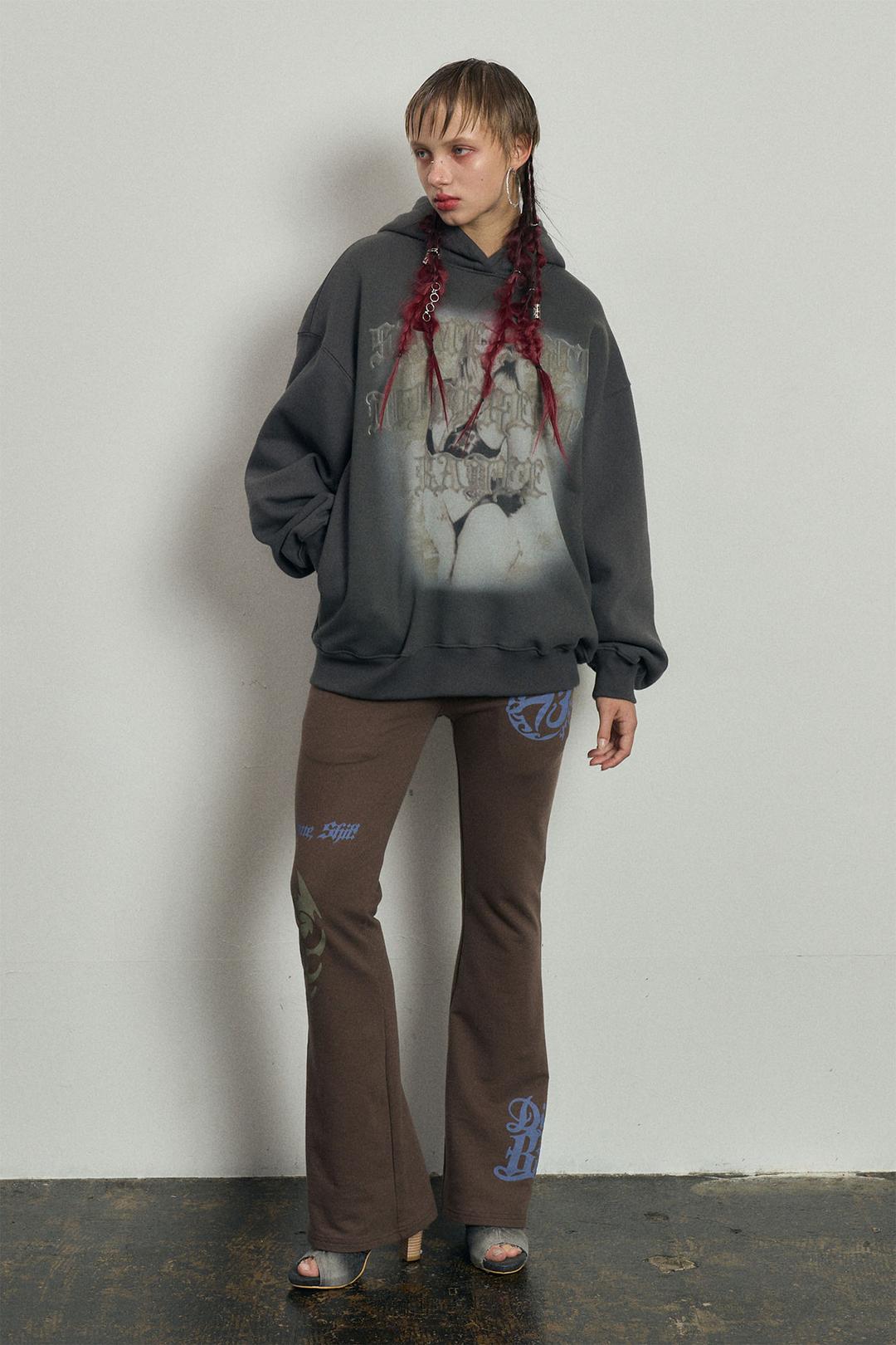 DIFFERENT GIRL HOODIE CHARCOAL