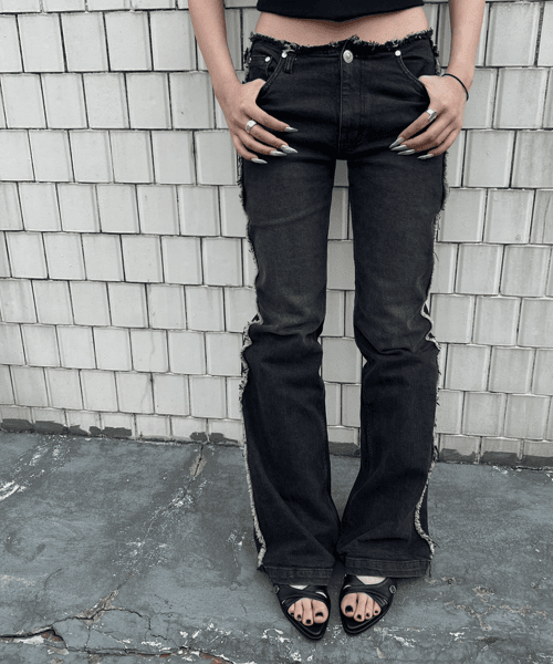 r. 908  front cross sandals  /  black