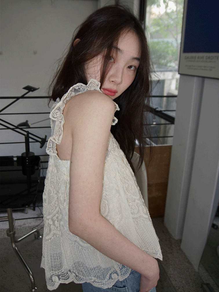 french lace sleeveless