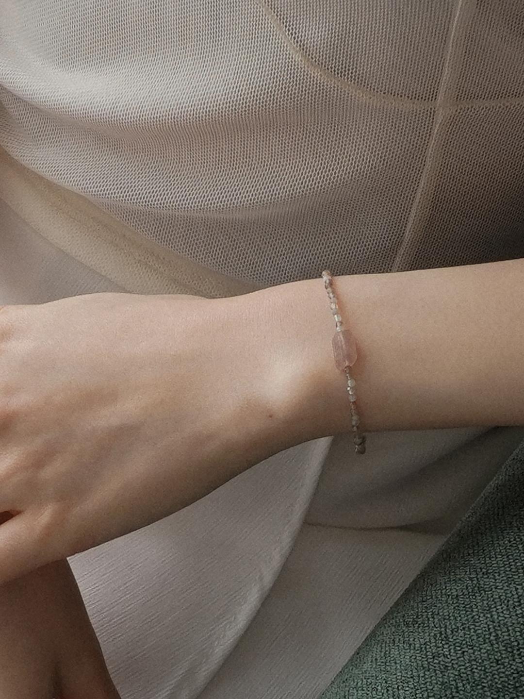 Strawberry quartz bracelet #B042