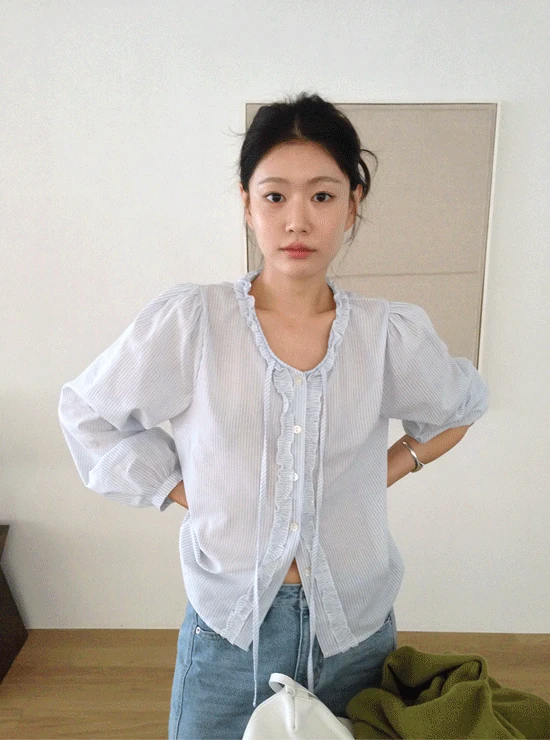 [가성비템 추천!/출근룩/여름하객룩] 포인 프릴 블라우스