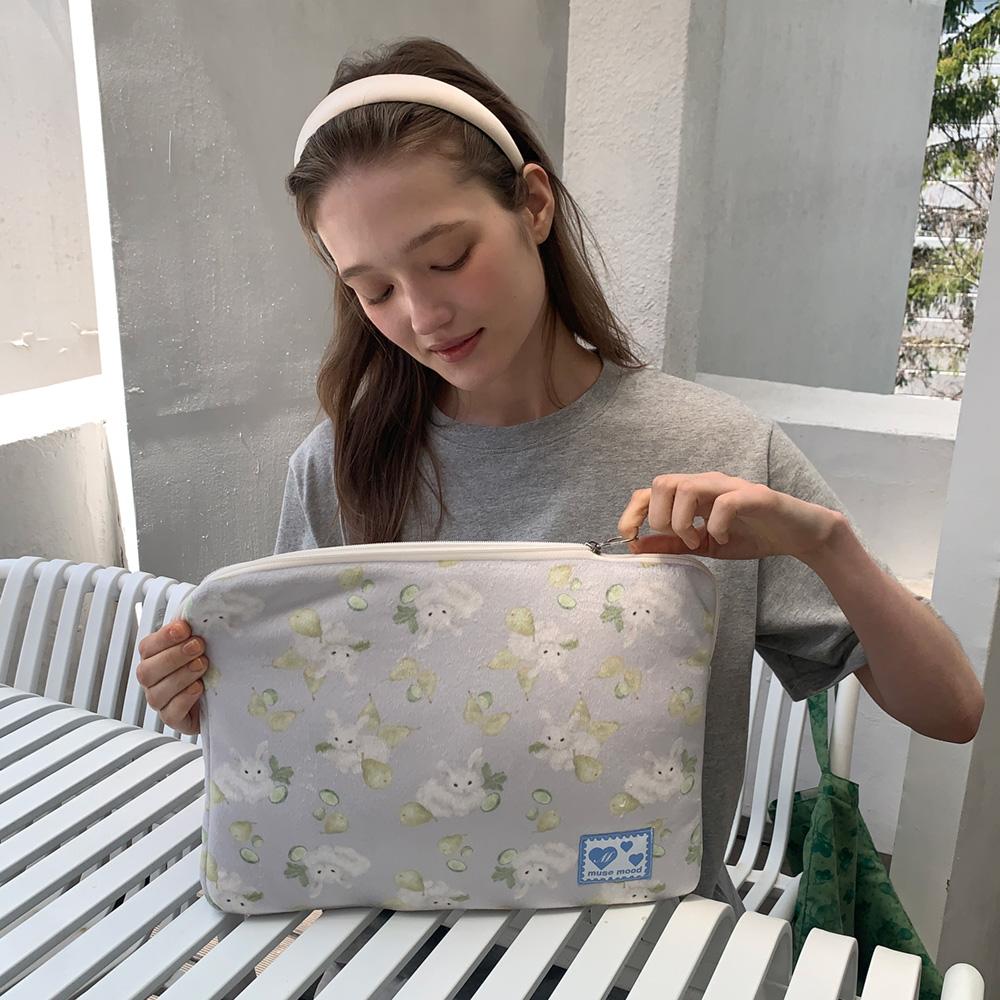 pear rabbit laptop pouch (노트북파우치)