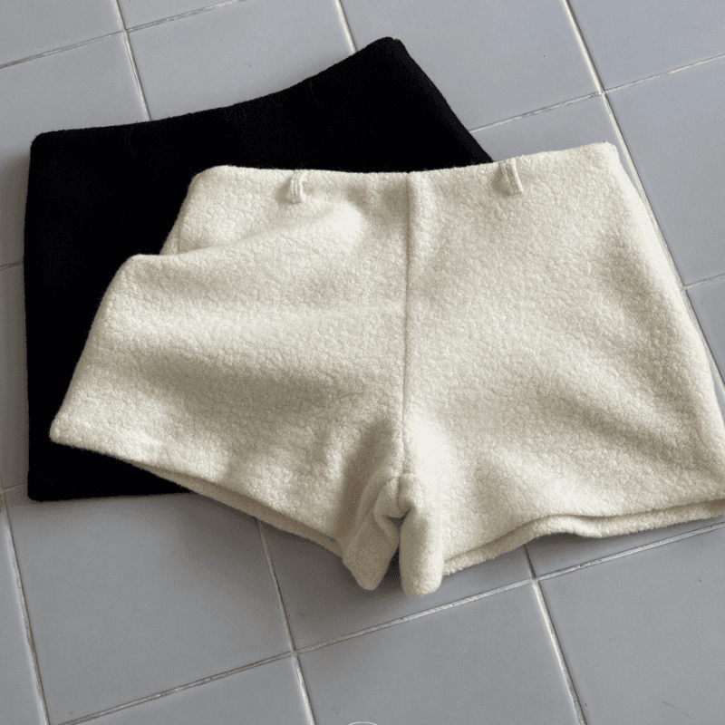 케이트 울 쇼츠 (ivory,black)