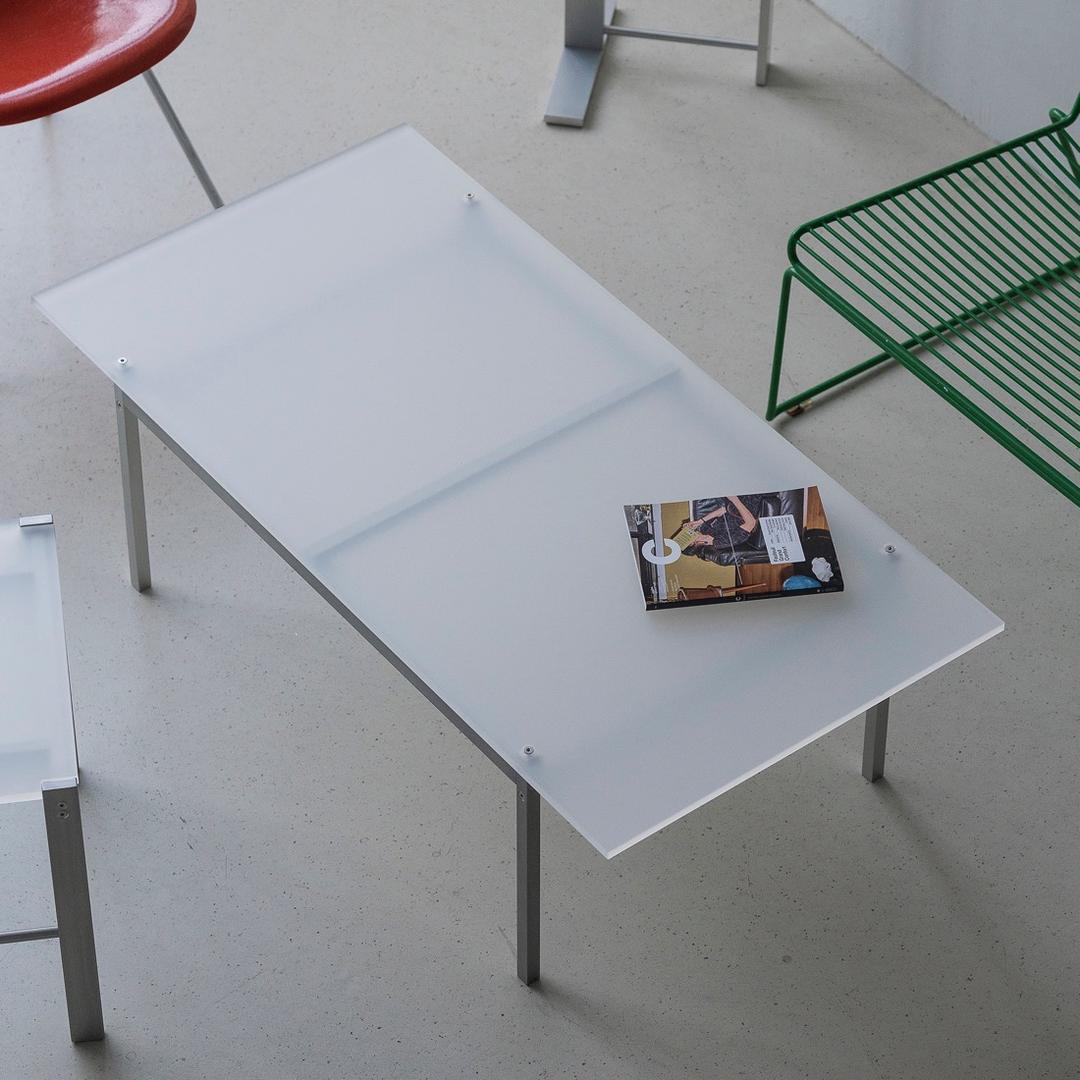 AC12 Lounge Table (aluminium + acrylic)