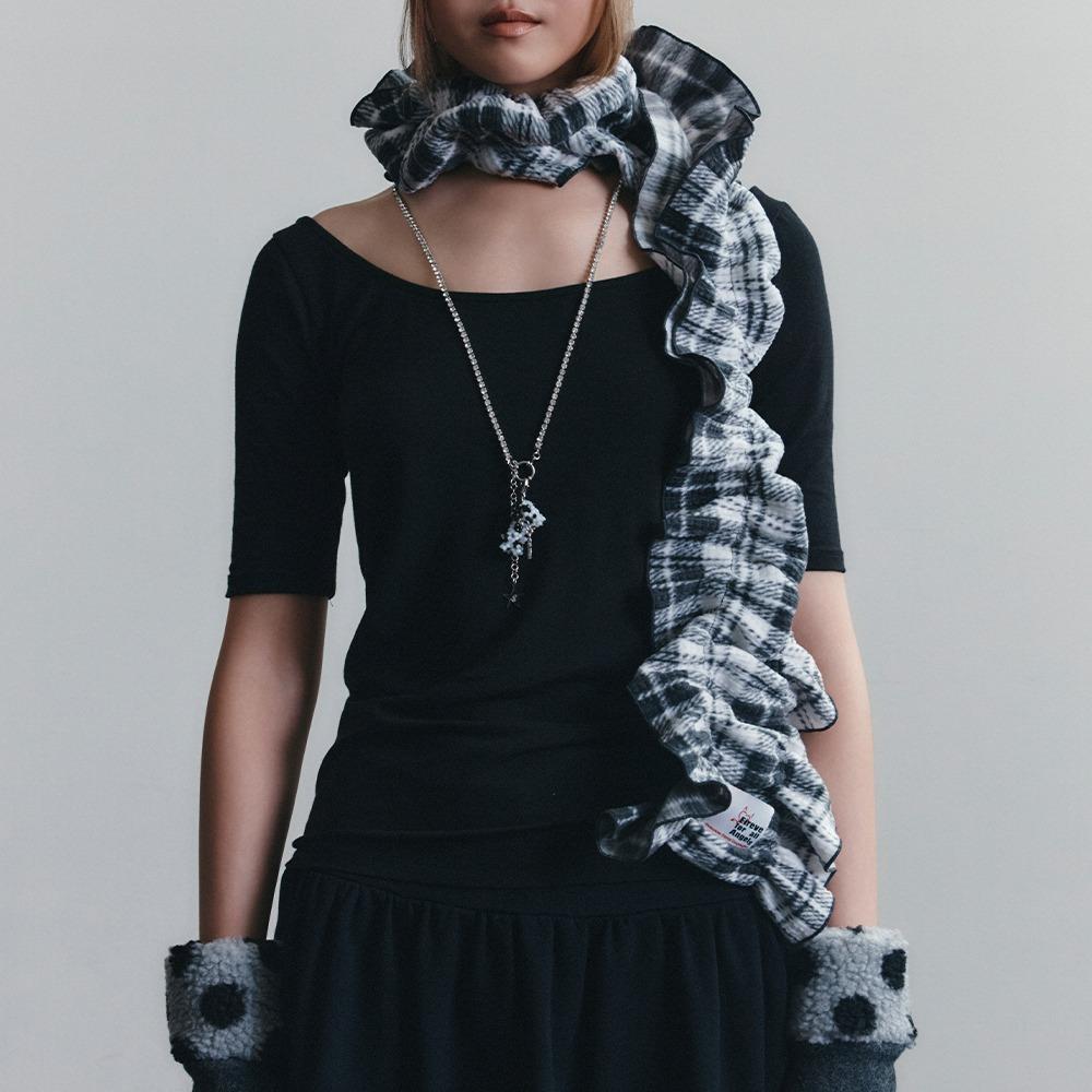 EMMA FLEECE FRILL MUFFLER (TARTAN CHECK BLACK)