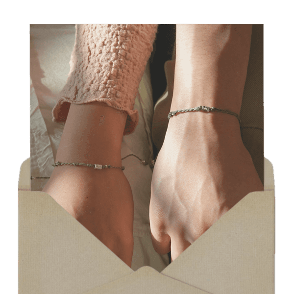 우리의 사계, couple bracelets