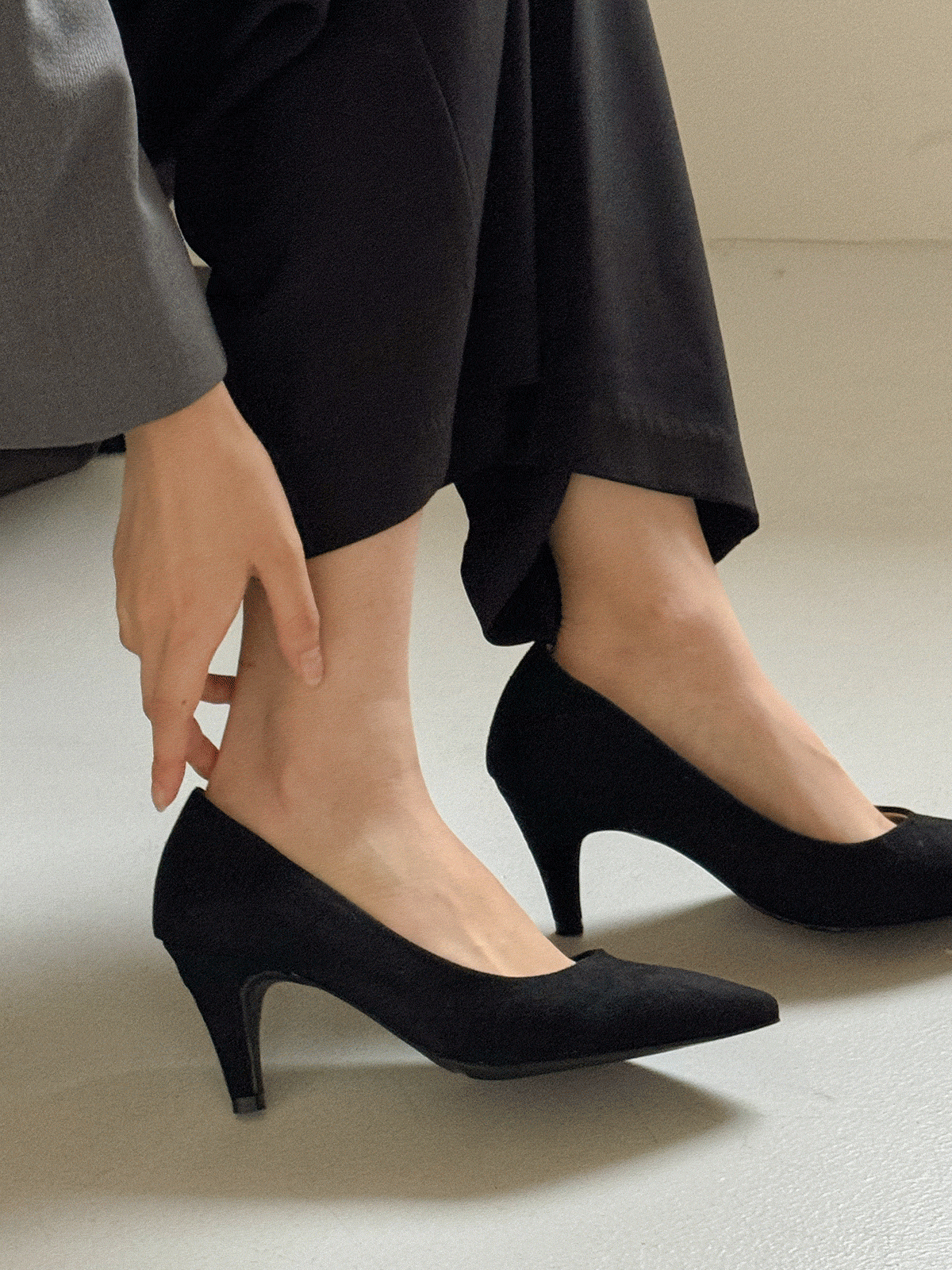 슈스프레소 [단독][국산수제화] 스웨이드 털 기모 털안감 베이직 스틸레토 펌프스 힐 구두 하객룩 정장 결혼식 가을 겨울 슈즈 3cm 5cm 7cm 9cm