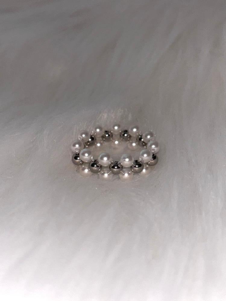white pearl ring