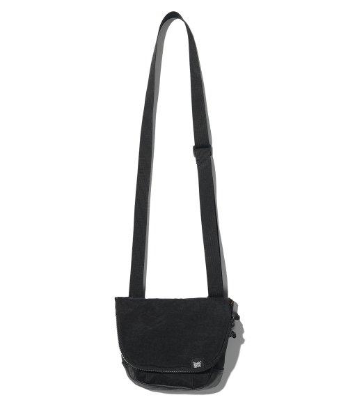 STRIVE MINI MESSENGER BAG - BLACK