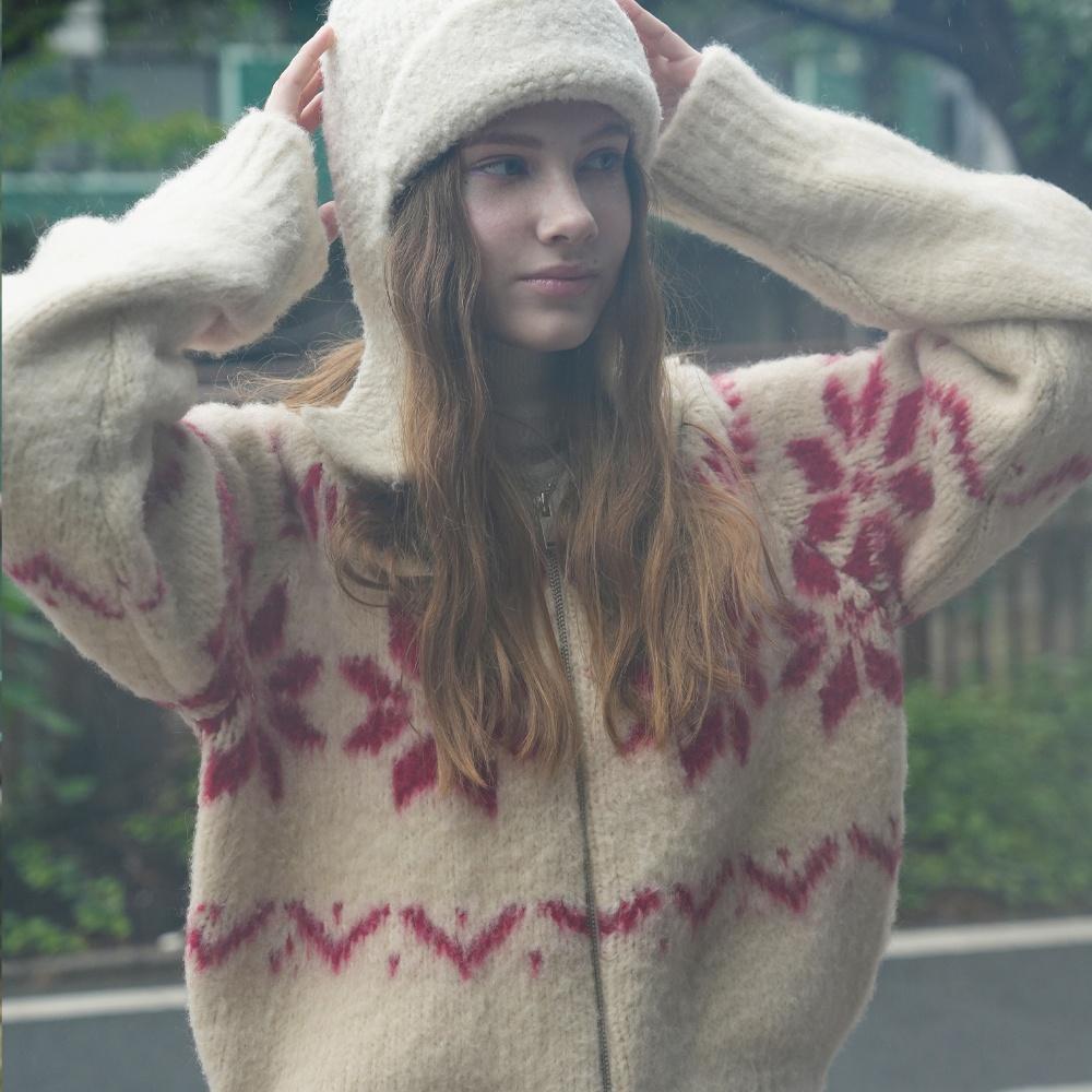 Snowball knit cardigan (ivory)