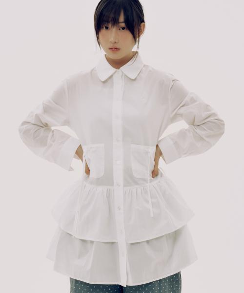2단 프릴 스트랩 포켓 리본 포인트 라운드 카라 캉캉 레이어드 미디 셔츠 원피스 [화이트]