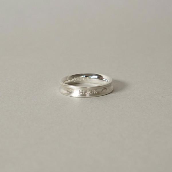 THE MOABI SIGNET RING
