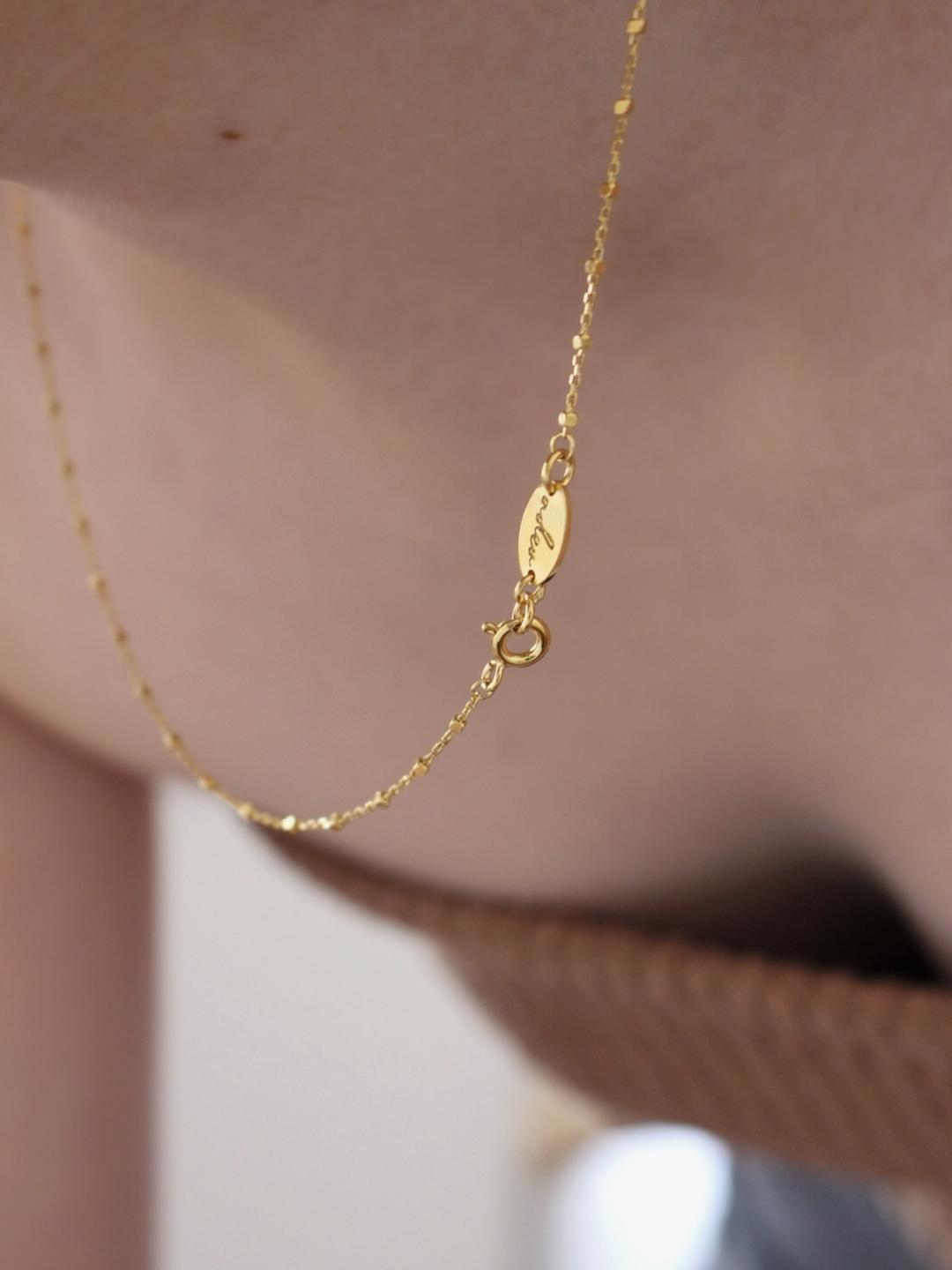 Modern chain necklace