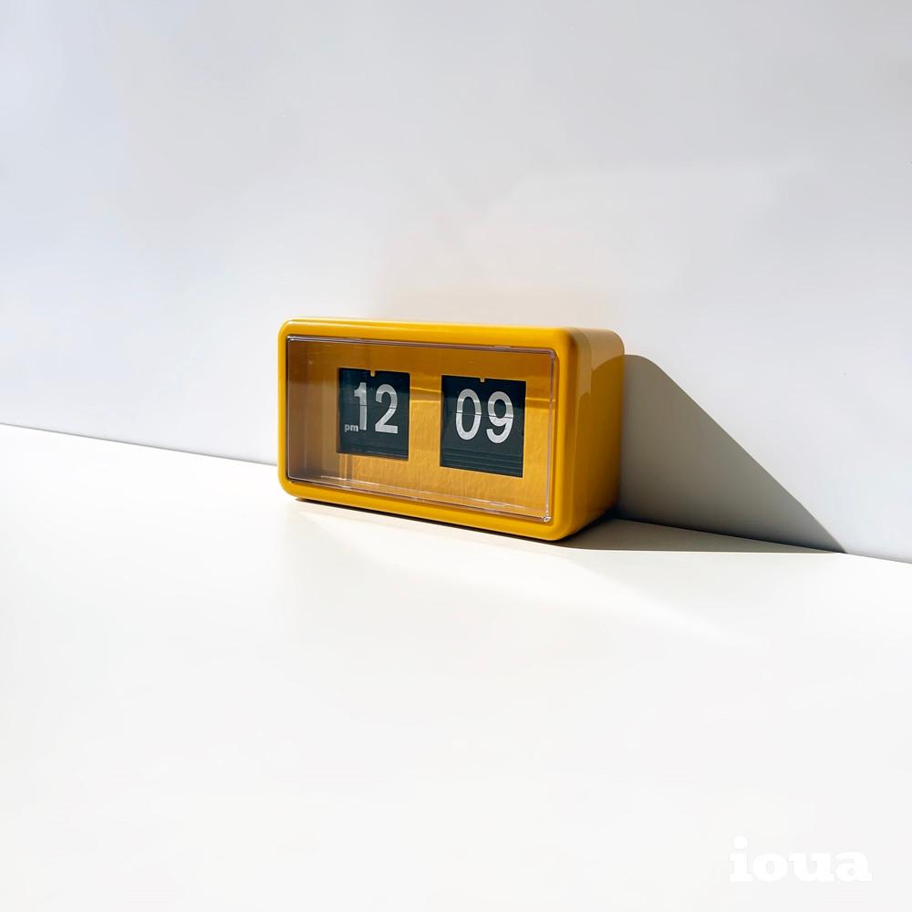 머스타드 플립 미드센추리모던 레트로 컬러 인테리어 탁상시계 앤틱 플립시계 1973
